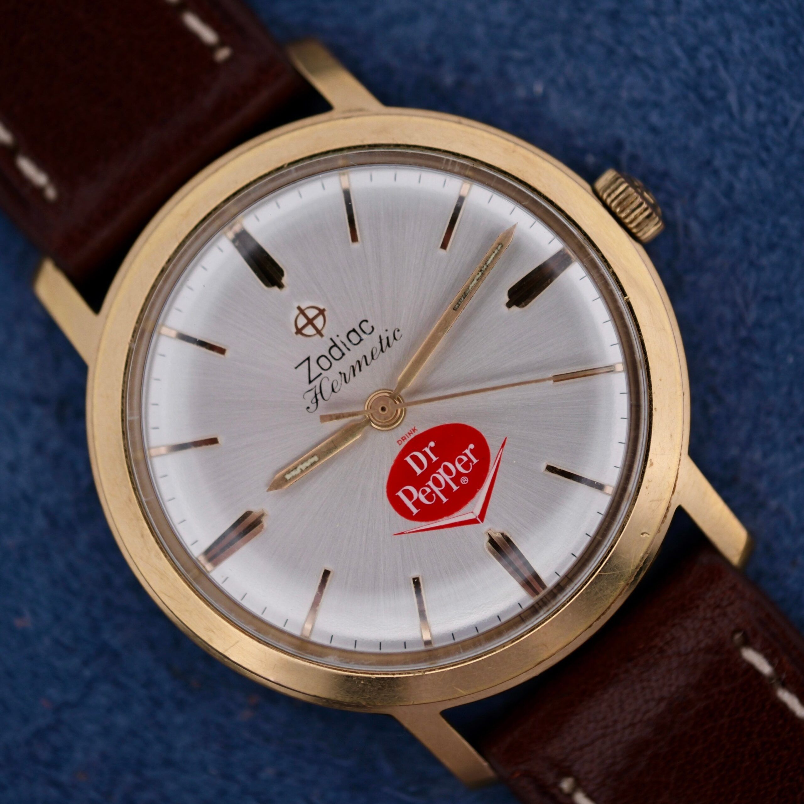 zodiac hermetic 17 jewels dr pepper dial gold watch brown 359 scaled 1