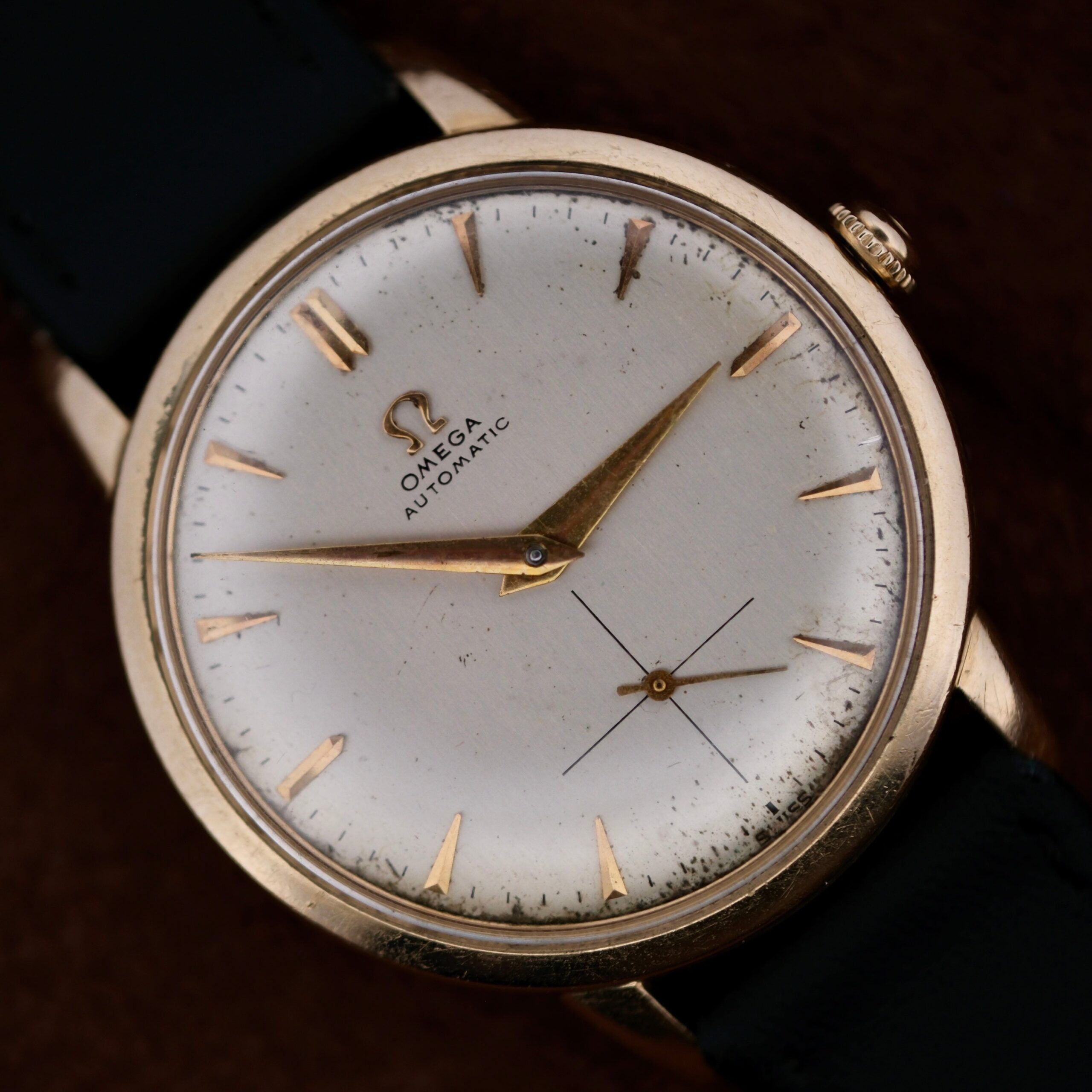 omega automatic bumper small seconds watch gold case 551 1 scaled 1